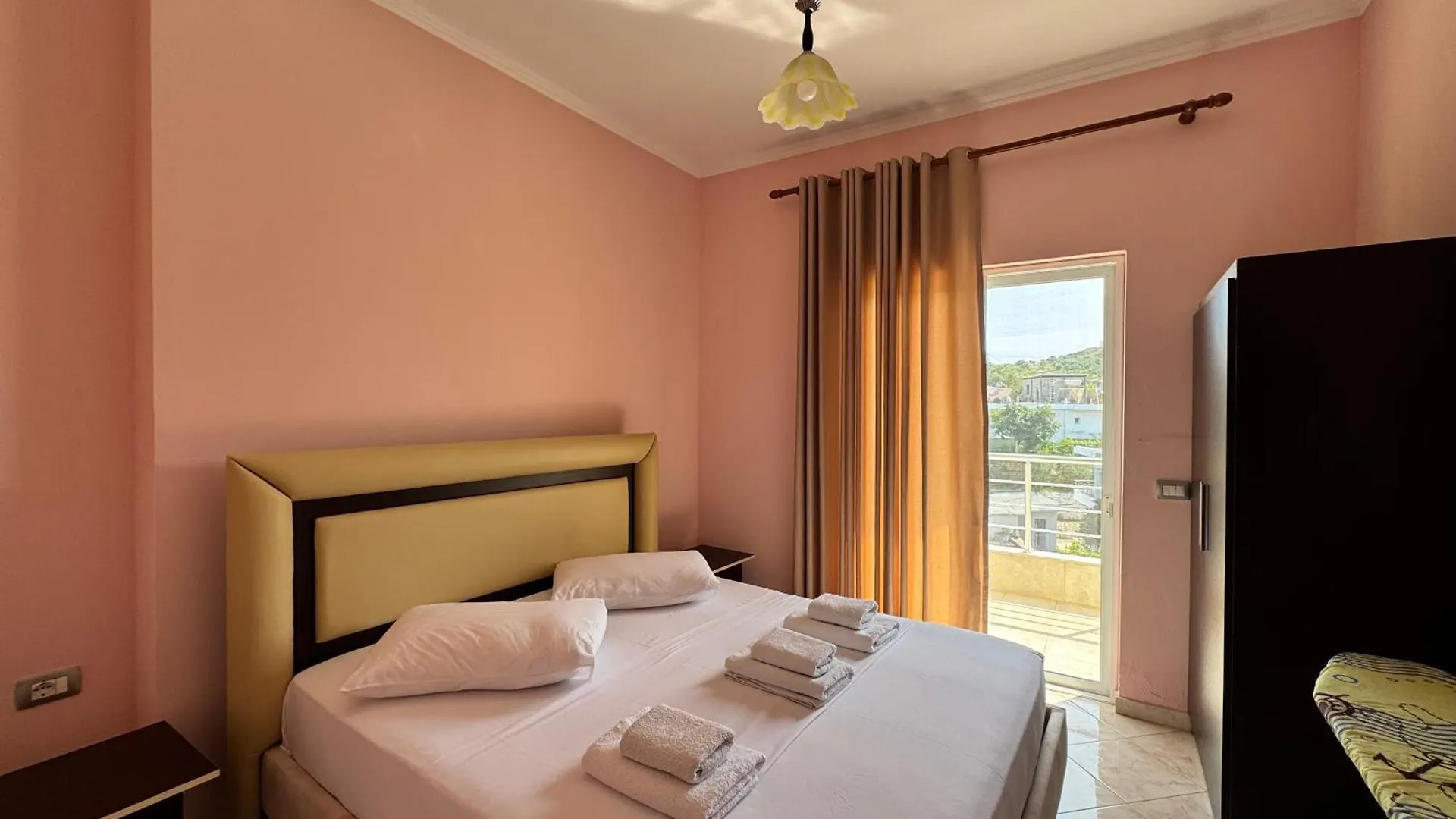 Amelia Apartments Ksamil
