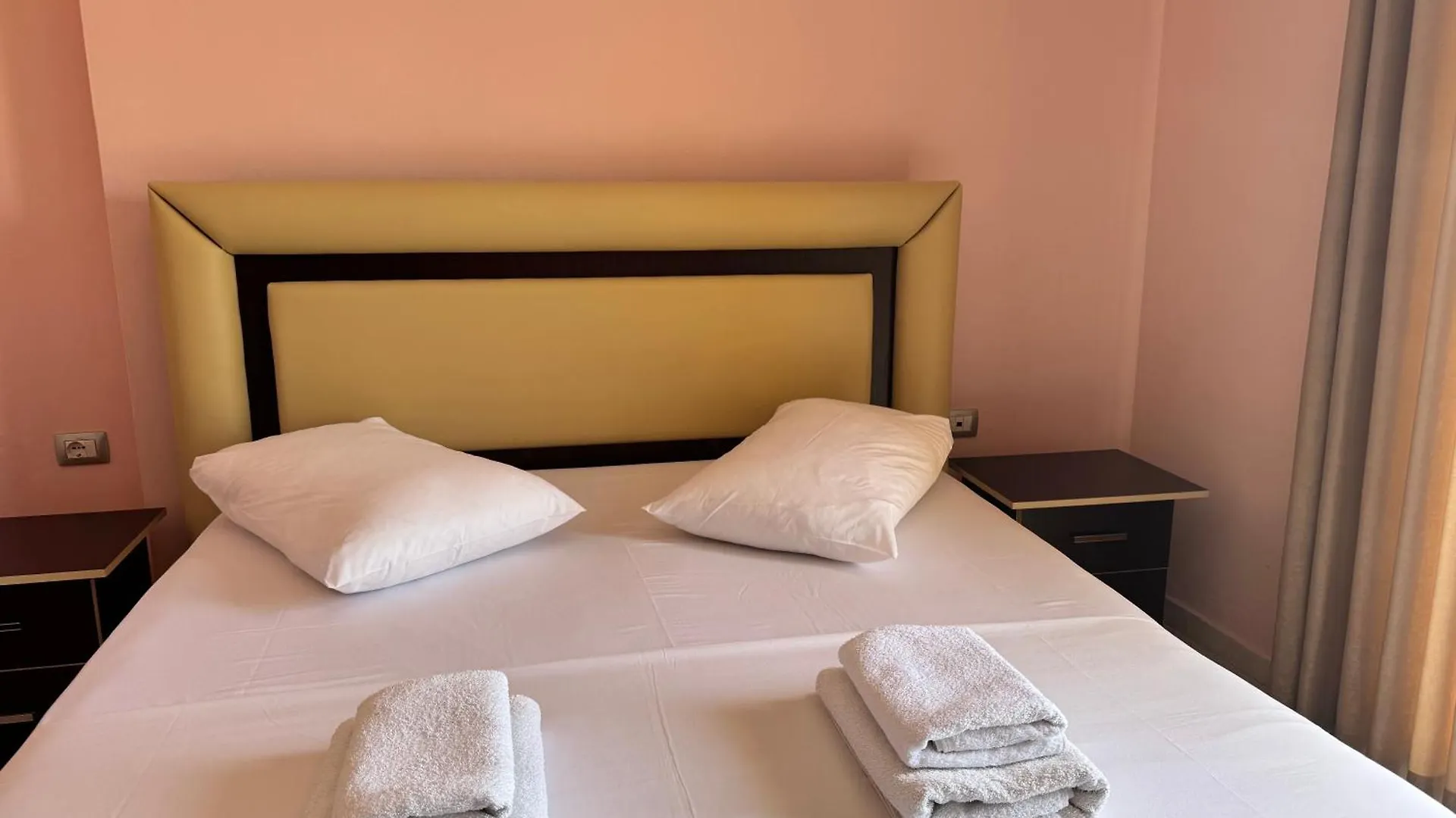 Amelia Apartments Ksamil