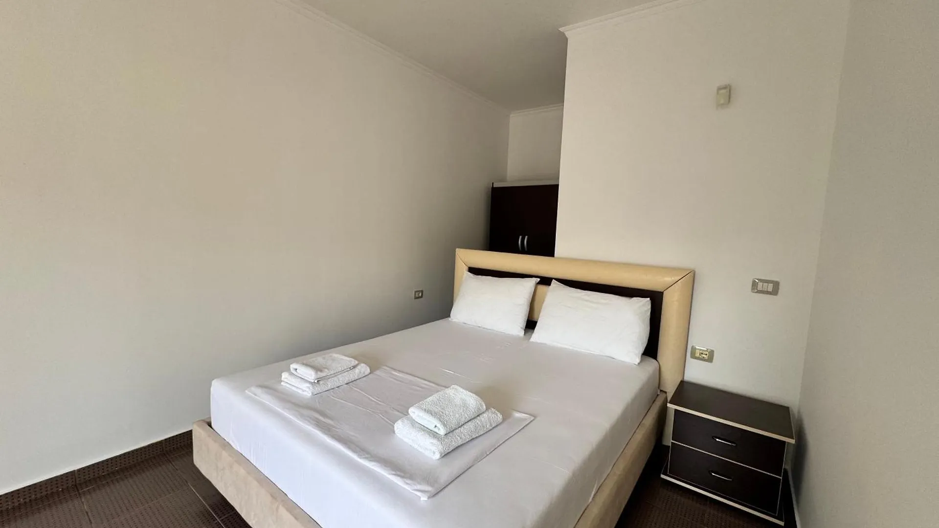 Amelia Apartments Ksamil