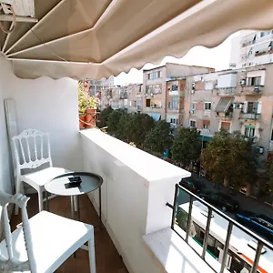 Barrikada Str Modern - The Nest Appartamento Tirana