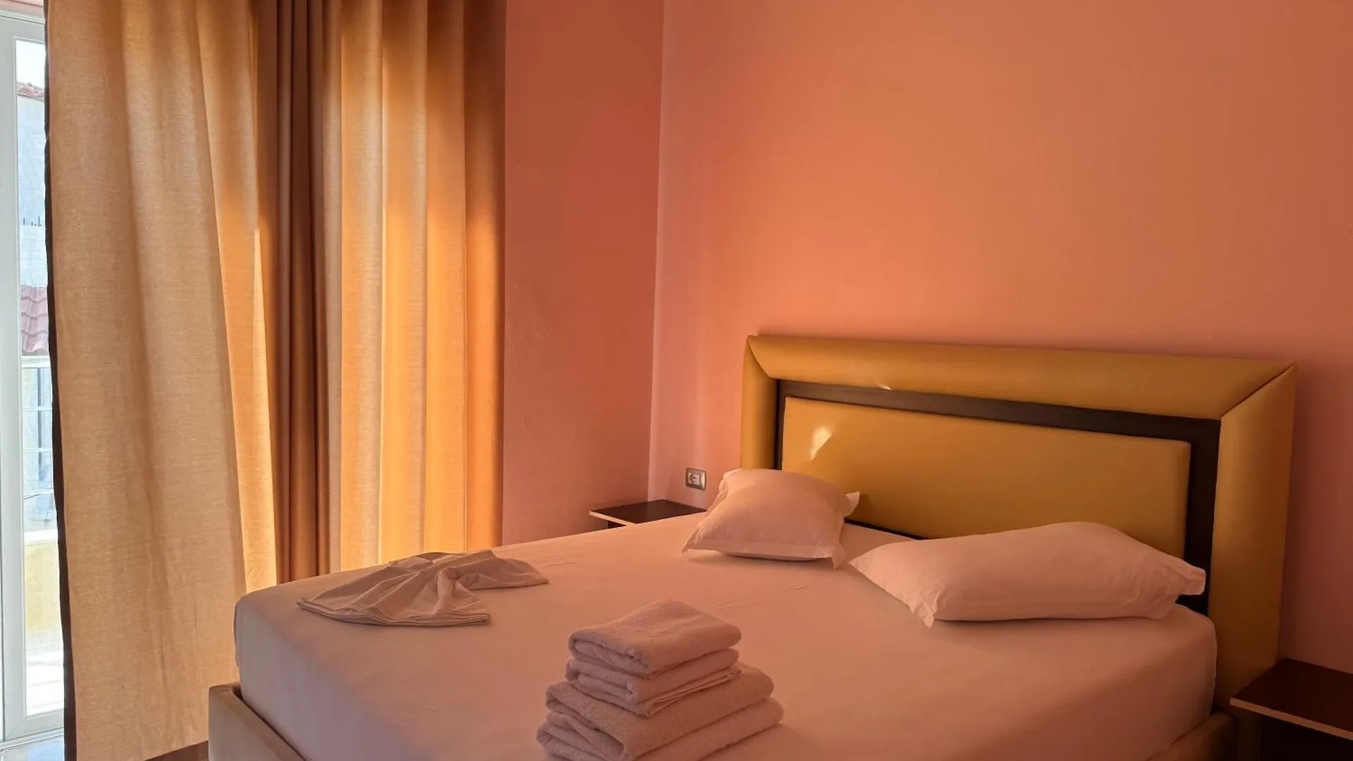 Amelia Apartments Ksamil
