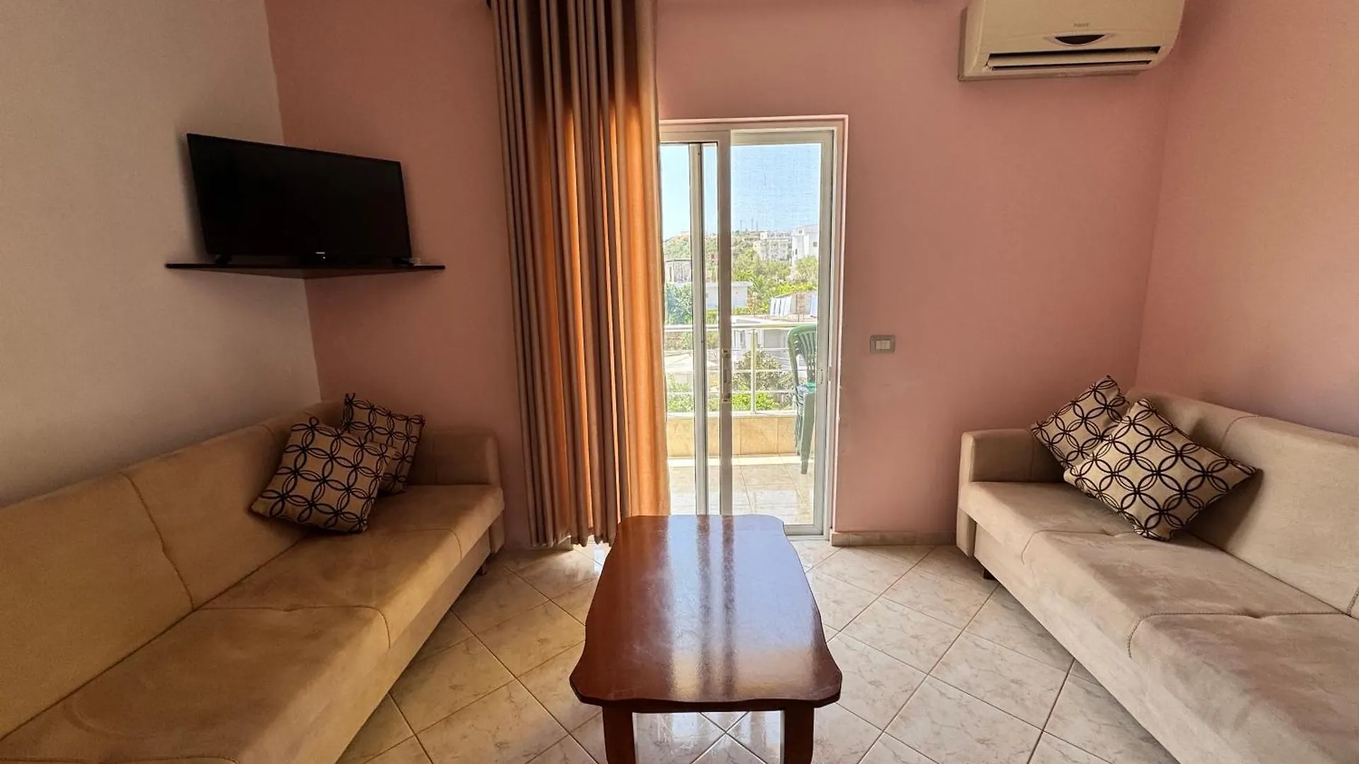 Amelia Apartments Ksamil