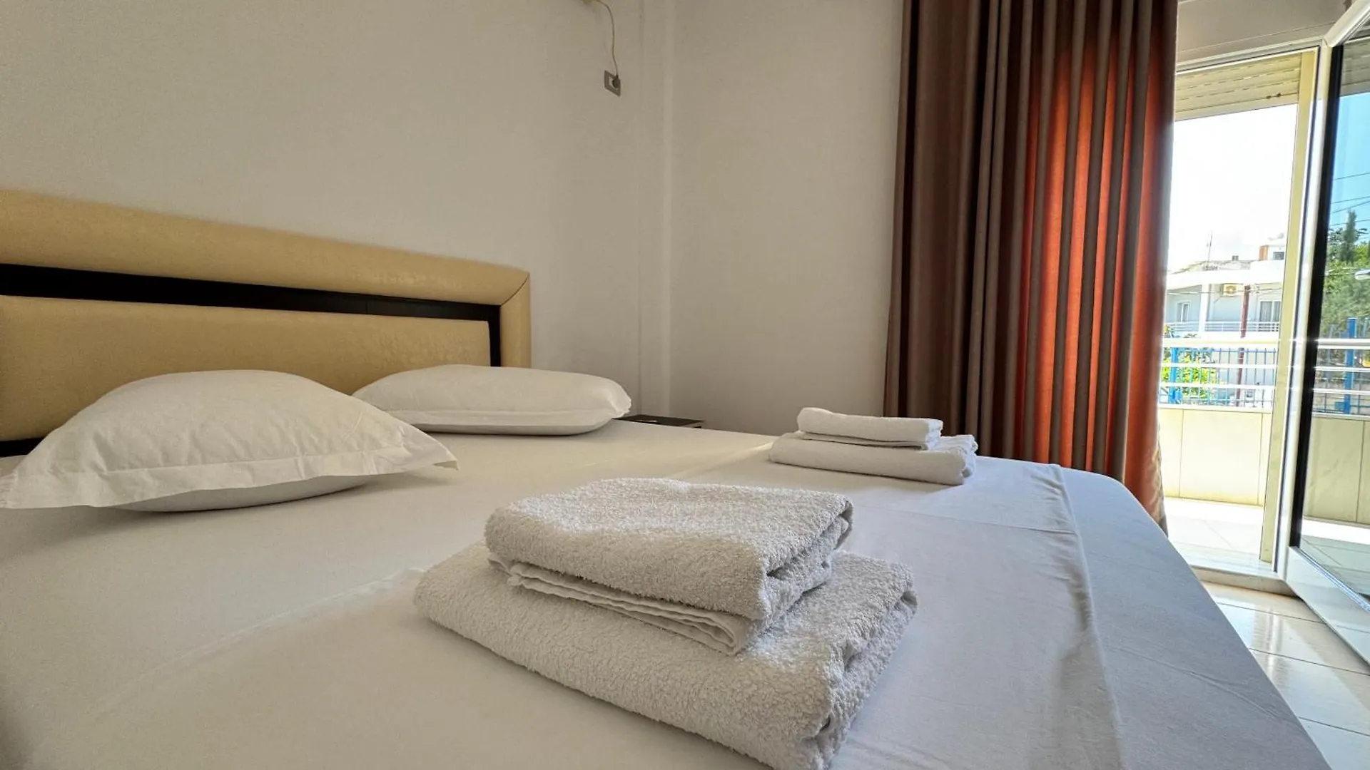Amelia Apartments Ksamil